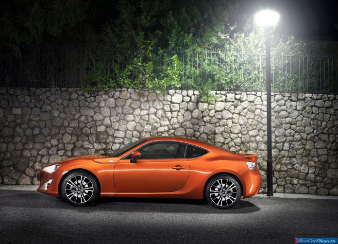 2013 Toyota GT 86 - фотография 36 из 104