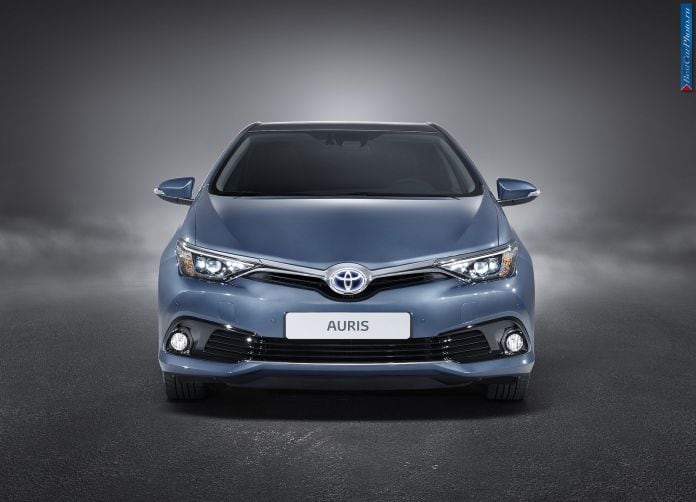 2015 Toyota Auris - фотография 19 из 34