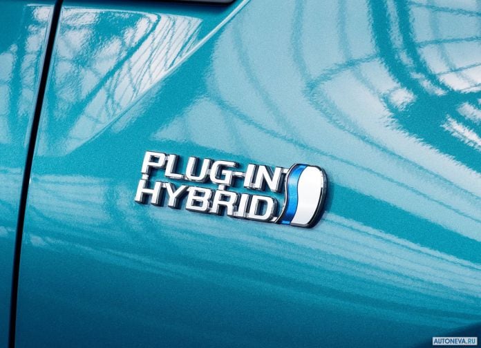 2017 Toyota Prius Plug-in Hybrid - фотография 142 из 160