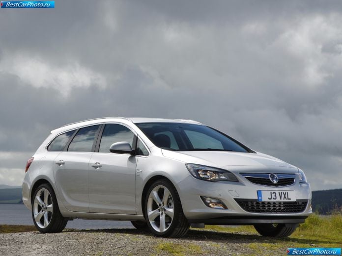 2011 Vauxhall Astra Sports Tourer - фотография 9 из 105