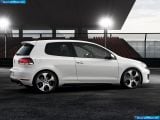 volkswagen_2008-golf_gti_concept_1600x1200_006.jpg