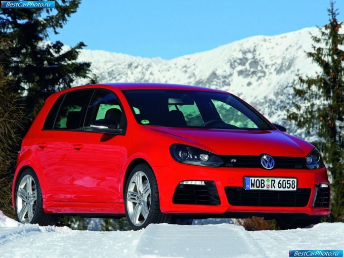 2010 Volkswagen Golf R - фотография 20 из 60