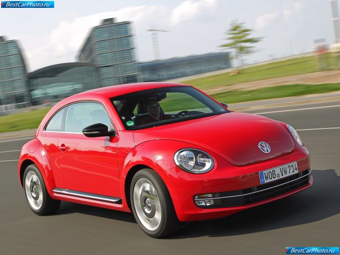 2012 Volkswagen Beetle - фотография 16 из 84