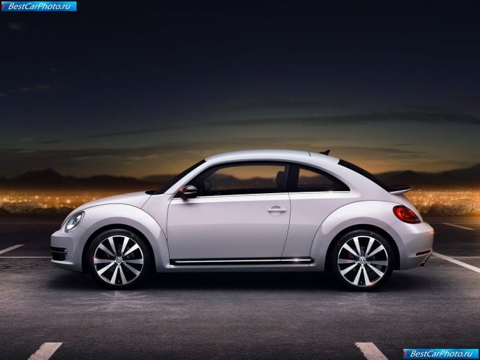 2012 Volkswagen Beetle - фотография 21 из 84