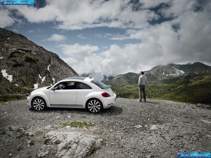 2012 Volkswagen Beetle - фотография 27 из 84