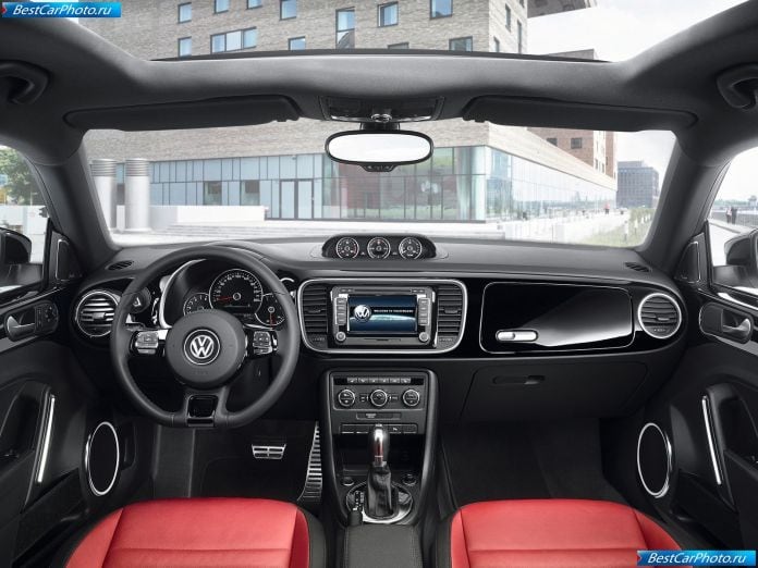 2012 Volkswagen Beetle - фотография 54 из 84