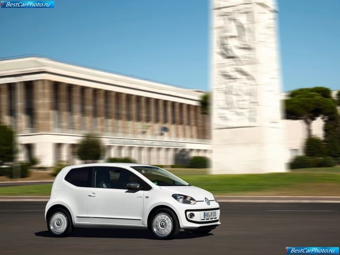 2013 Volkswagen Up - фотография 29 из 87