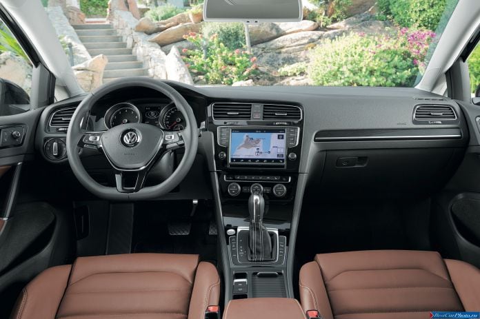 2013 Volkswagen Golf VII - фотография 76 из 99