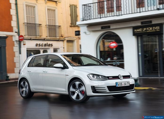 2014 Volkswagen Golf GTI - фотография 10 из 54