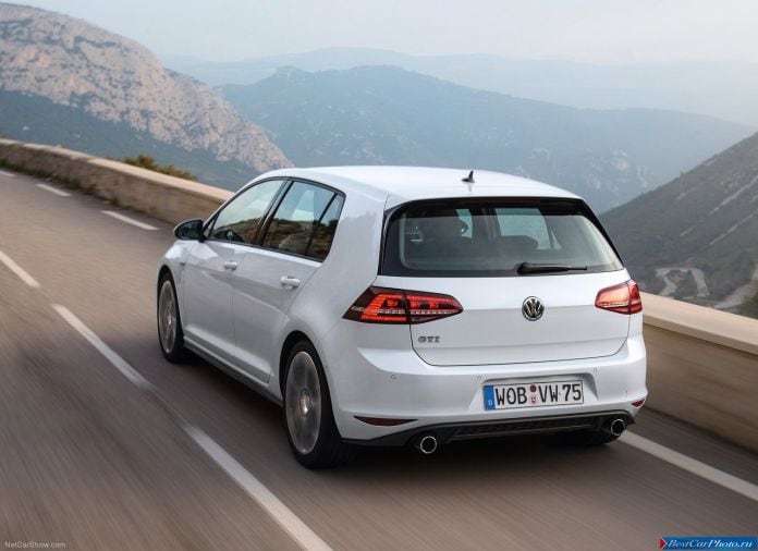 2014 Volkswagen Golf GTI - фотография 30 из 54