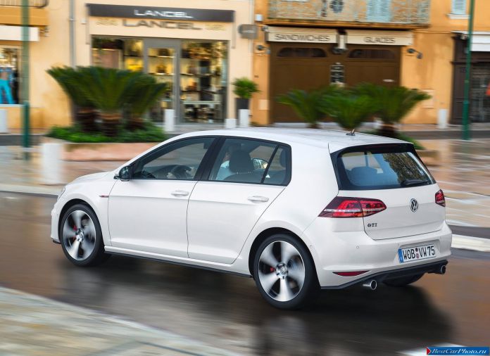 2014 Volkswagen Golf GTI - фотография 35 из 54