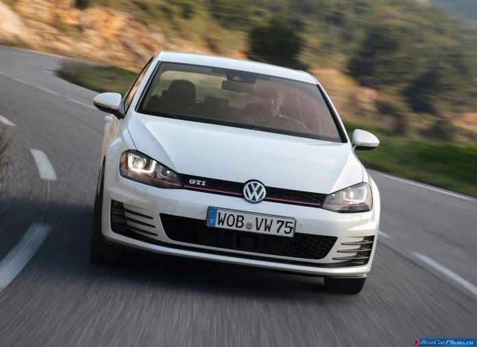 2014 Volkswagen Golf GTI - фотография 36 из 54