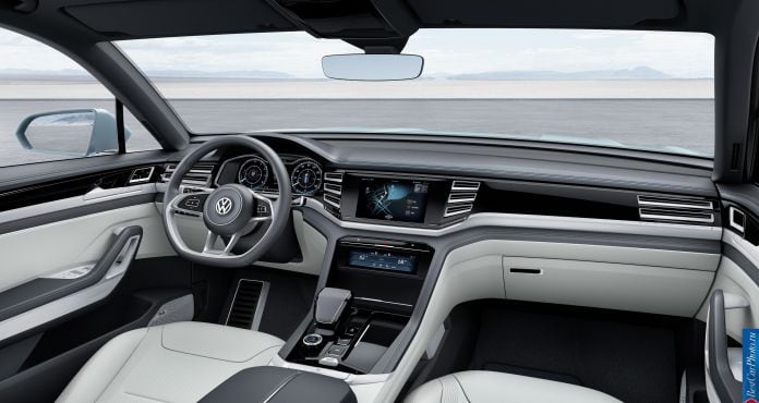 2015 Volkswagen Cross Coupe GTE Concept - фотография 32 из 43