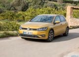 volkswagen_2017_golf_016.jpg