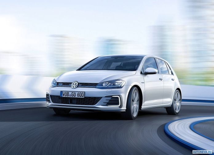 2017 Volkswagen Golf - фотография 26 из 84