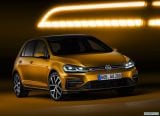 volkswagen_2017_golf_028.jpg