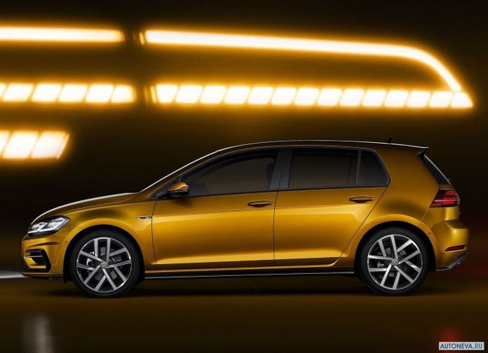 2017 Volkswagen Golf - фотография 30 из 84