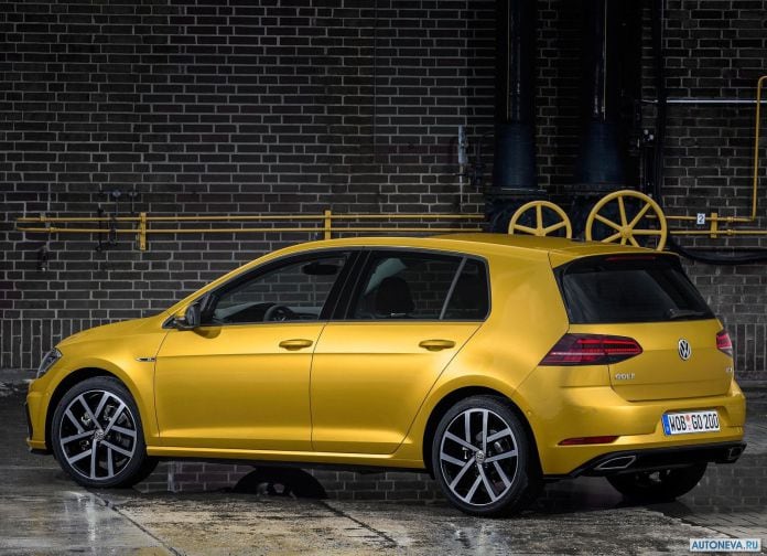 2017 Volkswagen Golf - фотография 33 из 84