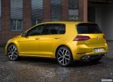 volkswagen_2017_golf_034.jpg