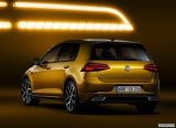 volkswagen_2017_golf_044.jpg