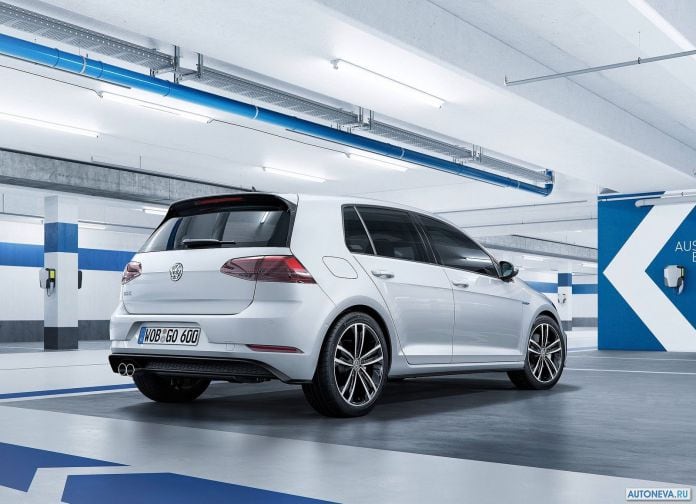 2017 Volkswagen Golf - фотография 45 из 84