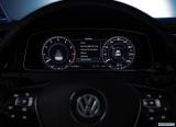 volkswagen_2017_golf_059.jpg