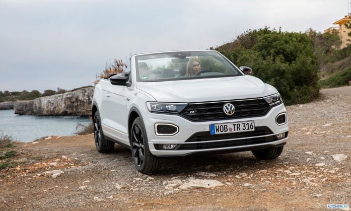 2020 Volkswagen T-Roc Cabriolet R-line - фотография 1 из 40