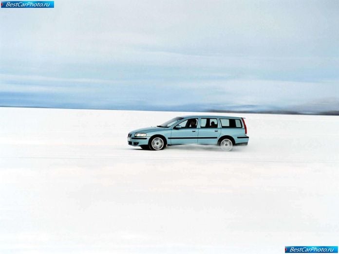 2003 Volvo V70 R - фотография 13 из 25