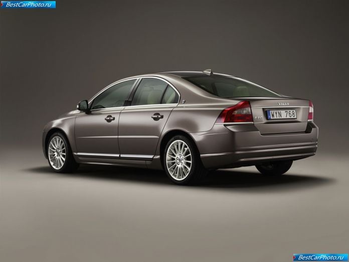 2006 Volvo S80 - фотография 37 из 51